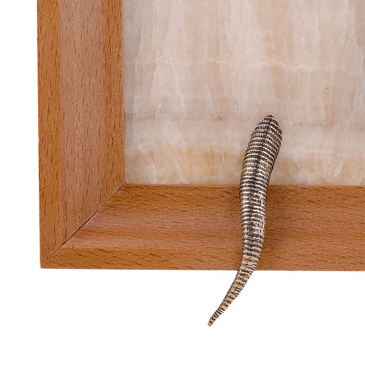 Бронзовая картина "Ящерица с камнем" из оникса купить с доставкой Бронзовая картина "Ящерица с камнем" из оникса