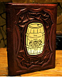 Книга в кожаном переплете «Вино. Просто о лучших винах»